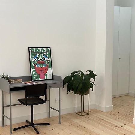 Modern Bedroom In Lisboa Kültér fotó